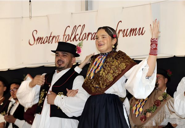 Pjesma, tambura i tradicija: 6. Smotra folklora na drumu u Novim Perkovcima