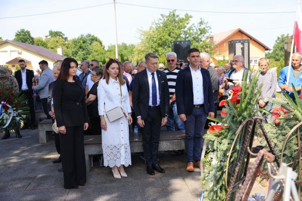 Županica Nata&scaron;a Trami&scaron;ak odala počast žrtvama II. Sv. rata i poraća u Bosanskoj Posavini