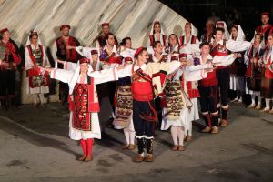 "Đakovačka večer" u Vrlici – mirisi, okusi i zvuci Slavonije u Dalmatinskoj zagori