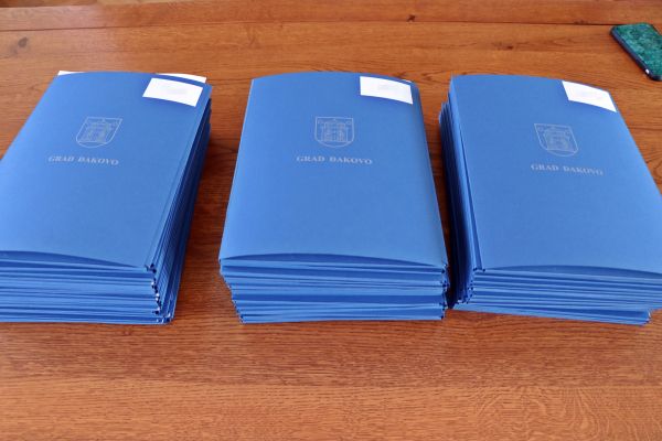 Objavljen Natječaj za dodjelu stipendija učenicima i studentima Grada Đakova