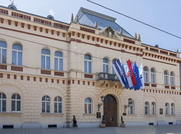 Priznanje za nesebičnost: Otvoren poziv za Povelje humanosti Osječko-baranjske županije