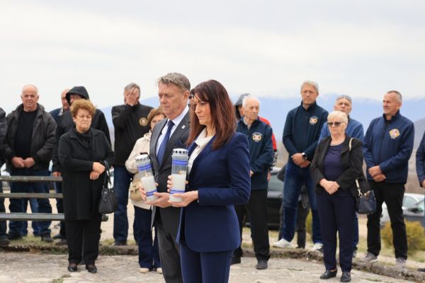 Županica OBŽ Nata&scaron;a Trami&scaron;ak na obilježavanju 34. obljetnice Dana obrane Livna