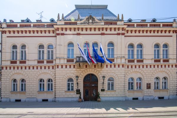 Objavljeni javni pozivi za potpore poduzetnicima, mladima, obrazovnim institucijama i vjerskim zajednicama